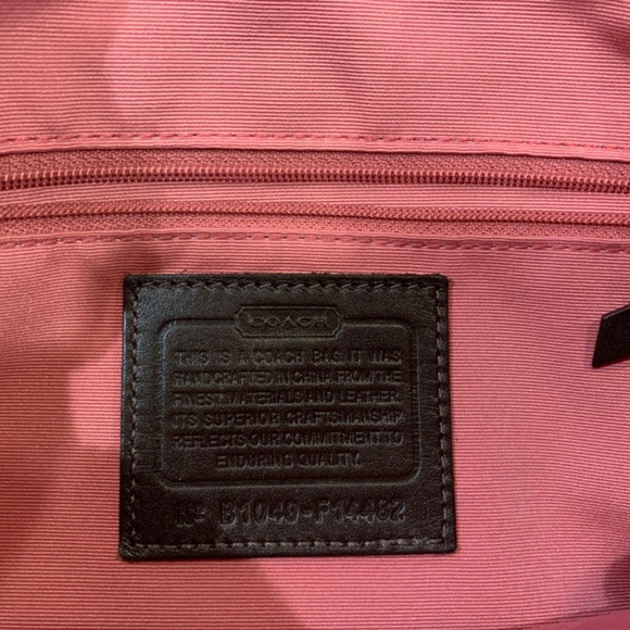 Coach Bag Horse and Carriage - Picture 3 of 5